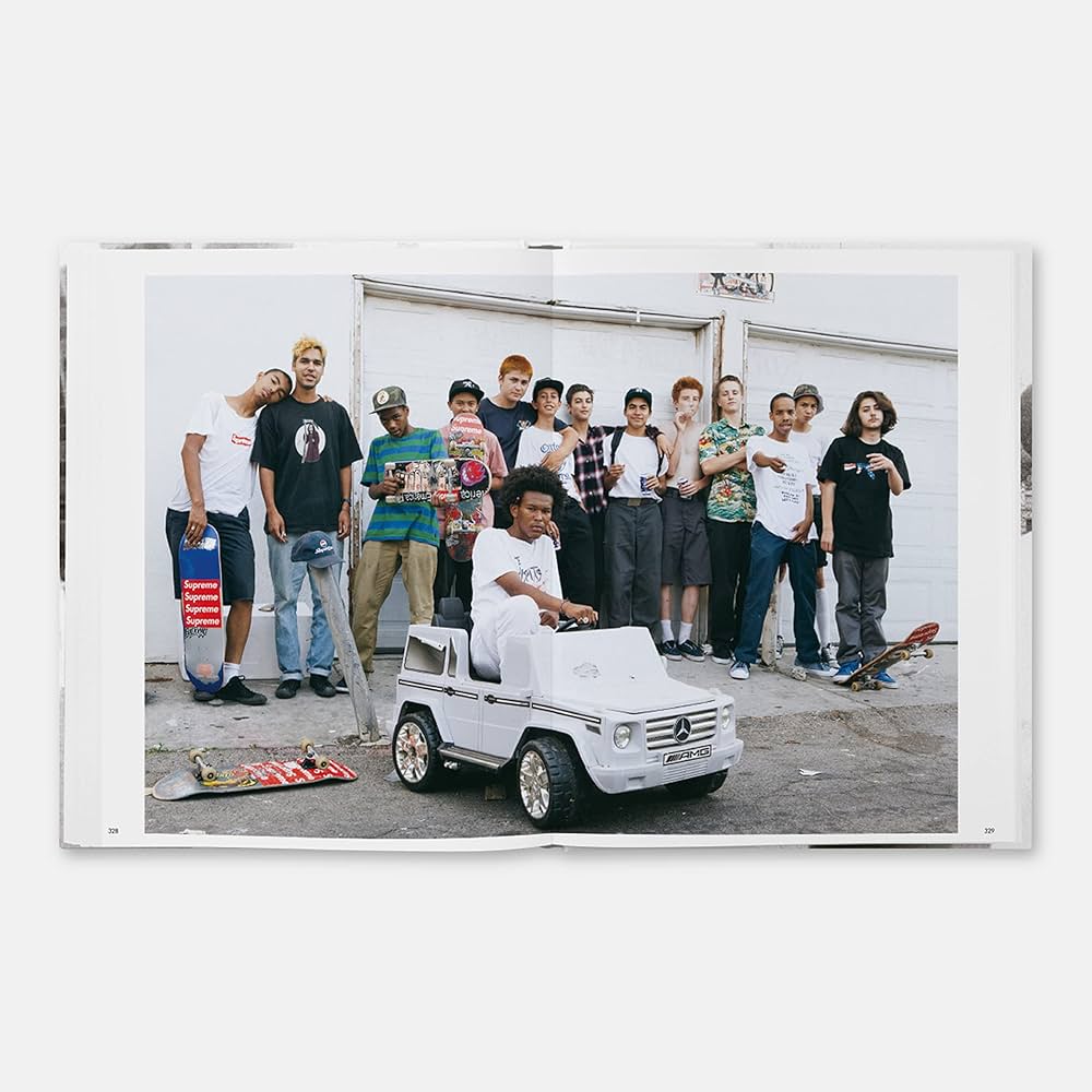 新品 23SS SUPREME FAIRFAX BOOK Supreme Fairfax Book | Supreme 23ss